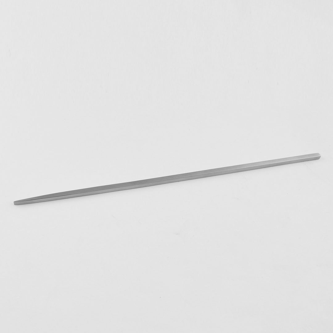 Lanbotte Bone Chisels 24cm 04mm Straight (32-650-04) by Dr. Frigz
